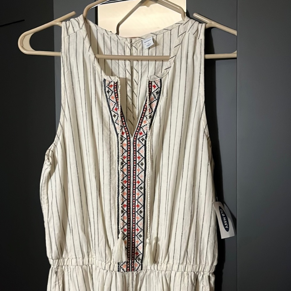 Old Navy (New) jumpsuit xs or size 4 white stripe